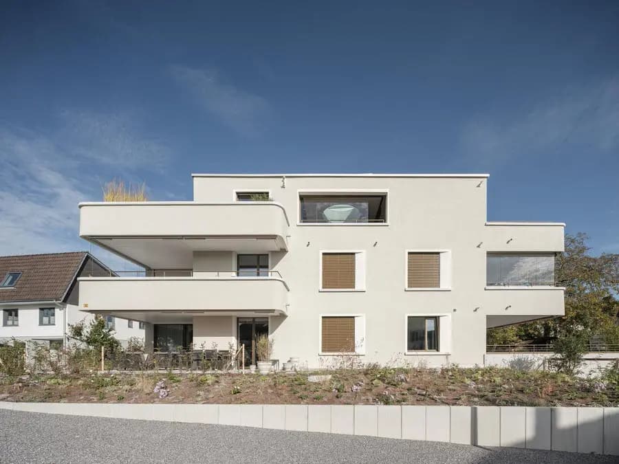 Photo by Silvano Pedrett