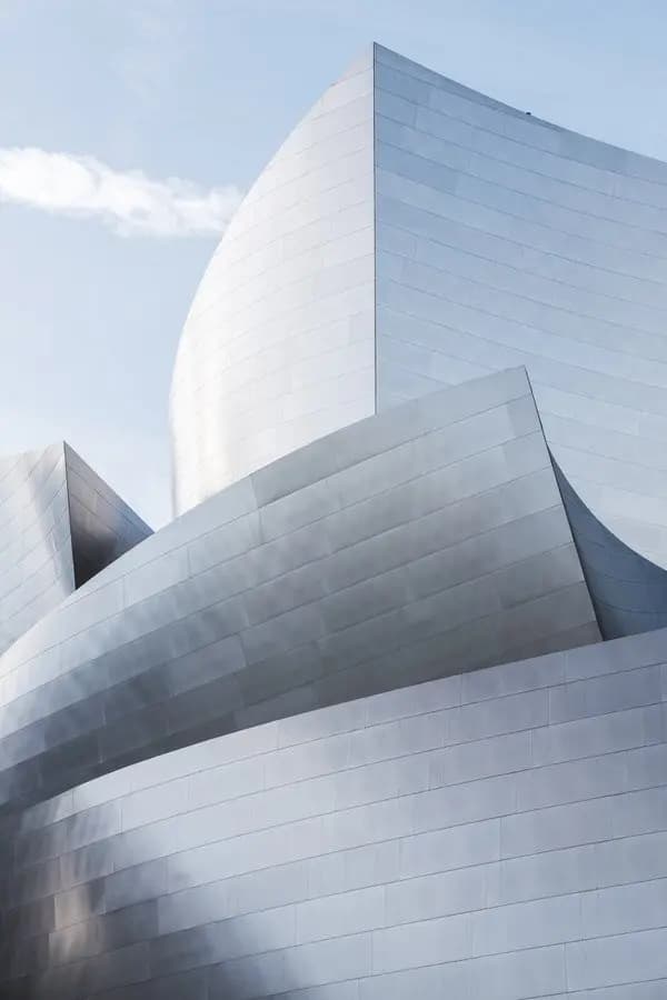 Photo by Silvano Pedrett