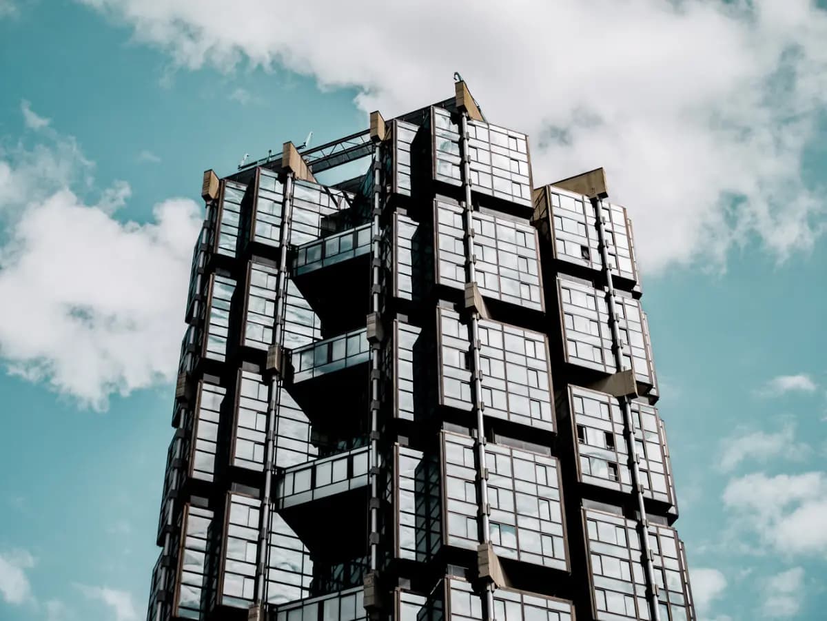 Photo by Andras Barta