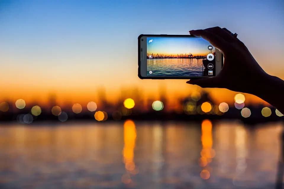 SMARTPHONE